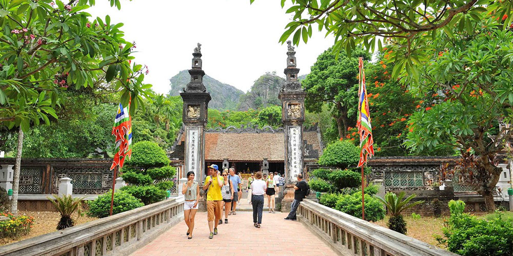 Tour Hoa Lư – Tam Cốc 1 Ngày Trọn Gói, Khởi Hành Hàng Ngày