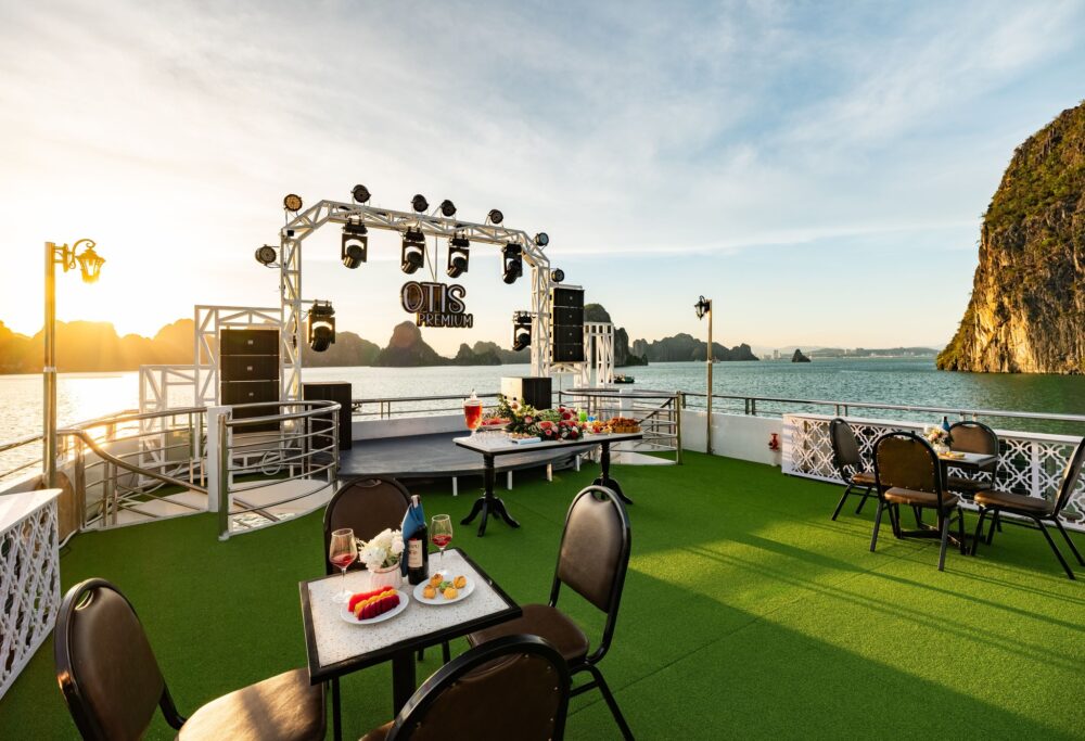 Tour Hạ Long 1 Ngày Từ Hà Nội | Otis Premium Cruise