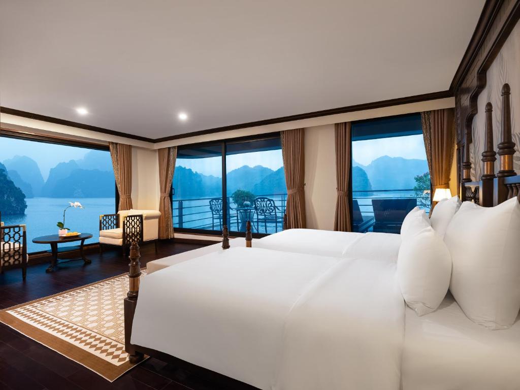 Du Thuyền Velar of the Sea – Lan Hạ Bay 2 Ngày 1 Đêm